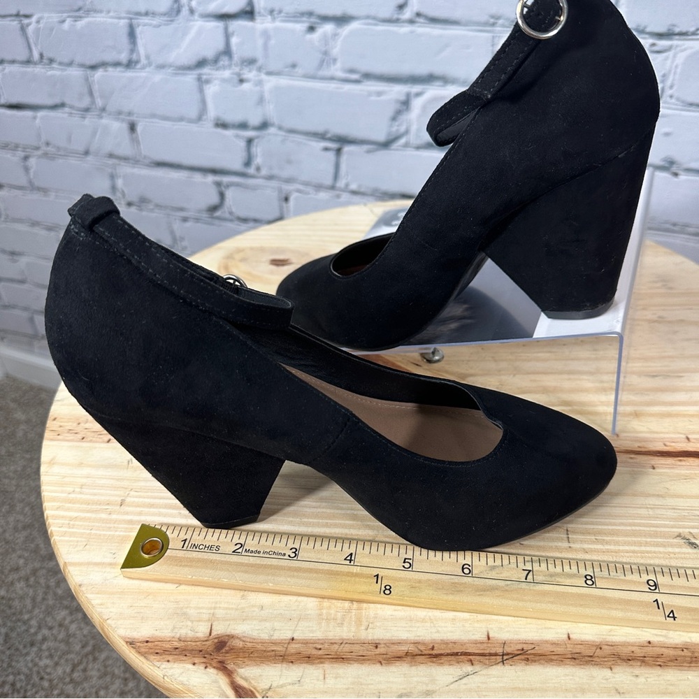 Torrid Collection Womens Size 8W Block Heels Ankle Strap Black Pumps Classic - Picture 11 of 13